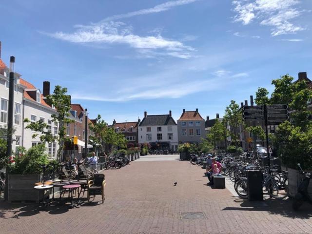 Ruime Studio 'In De Drie Koningen' In Hartje Middelburg Luaran gambar